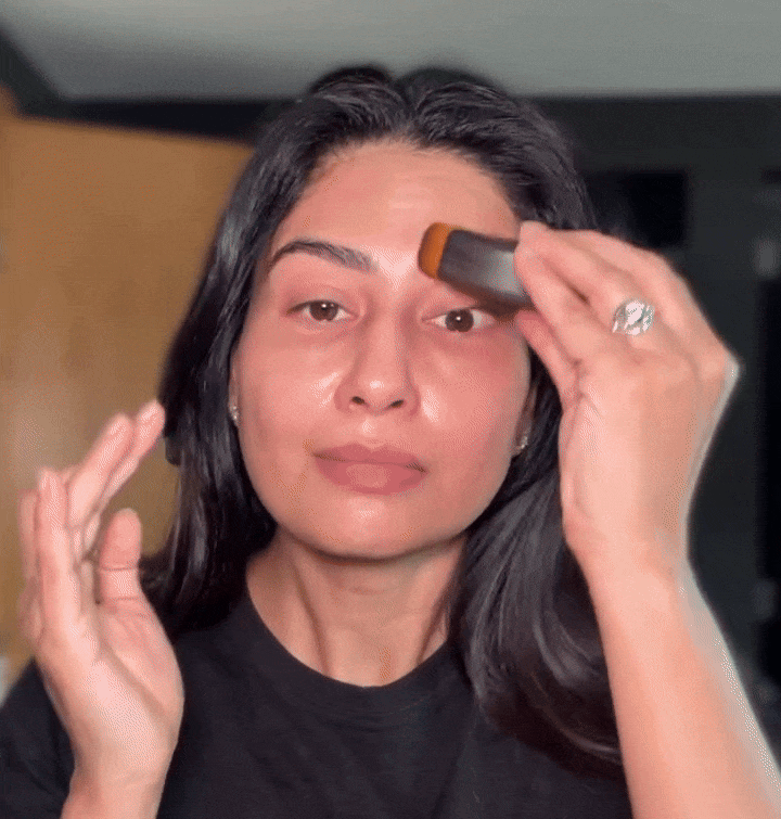 Delinea GlowBrush™ - Addio viso gonfio